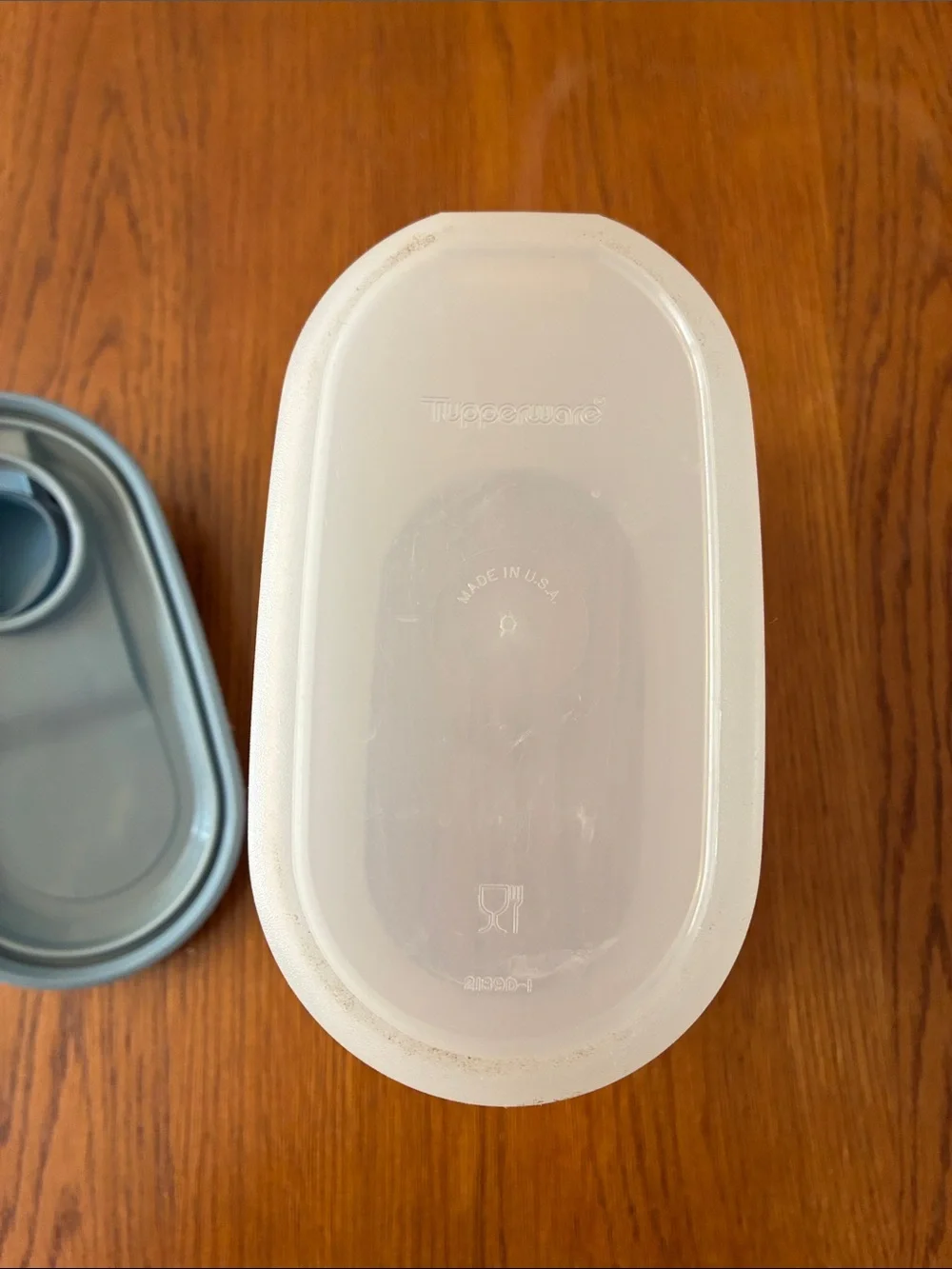 Tupperware Plastic Pitcher with Gray Lid and Handle